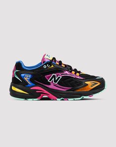 New Balance 725v1 Pretty Sneakers, N Logo, School Fit, Graphic Tee Outfits, Clothing Pieces, Girly Shoes, Fit Ideas, Boy Shoes, Tee Outfit