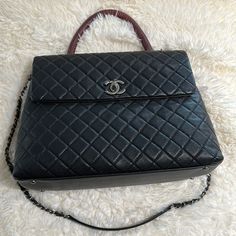 Authentic Chanel Caviar Lizard Embossed Coco Handle Flap Bag. It Was Gifted To Me To A Few Years Ago, But Never Wore It. Brand New Condition. Large Size. It’s A Crossbody, And Has Top Handle. It Also Comes With The Dust Bag. Coco Handle, Chanel Caviar, Chanel Handbags, Flap Bag, Emboss, Top Handle, Large Size, Fashion Bags, Coco