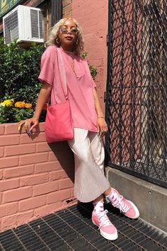 The 8 Girls I Follow for the Best Sneaker Outfits | Who What Wear Minimal Stil, Sneaker Outfits, January 7, Golden Globe, Mode Inspo, Pink Outfits, Sneakers Outfit, Soft Grunge