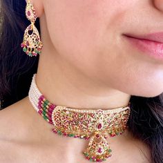 rajasthani gold choker set tanishq Rajputi Jewellery Choker, Rajasthani Jewellery Traditional, Rajputi Gold Jewellery, Stringing Pearls, Rajasthan Jewellery, Jadau Necklace Set, Jadau Choker, Rajasthani Jewellery, 22k Gold Jewelry Necklaces