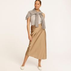 The beloved '90s style is back, and more versatile than ever. Ours features an easy elastic waistband, and hits slightly below the knee for a modern look. Harlem Apartment, Upper West Side Apartment, 2023 Mood, Spring Color Palette, Practical Fashion, Post Grad, Jcrew Collection, Upper West Side, Winter 23