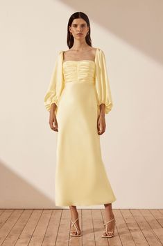 Luxe Ruched Bodice Long Sleeve Midi Dress | Lemon | Dresses | Shona Joy Light Yellow Dress Formal, Light Yellow Dress Outfit, Wedding Guest Outfit Long Sleeve, Coctail Dresses 2024, Yellow Dress Long Sleeve, Elegant Midi Dress Wedding, Elegant Lady Outfits, Wedding Outfits For Guest, Yellow Knee Length Dress