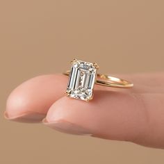 Diamond Settings, Delicate Jewelry, Emerald Cut Diamonds, Emerald Cut, Prong Setting, Emerald, Gold Color, Platinum, Diamond Cuts