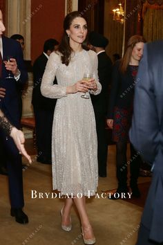 Kate Middleton Champagne Shimmer Midi Celebrity Dress 2017 Champagne Skirt Outfit Classy, Kate Middleton Dresses Gowns, Champagne Midi Dress For Wedding, Wedding Gown With Overskirt, Childhood Outfits, Vestidos Kate Middleton, Kate Middleton Style Dresses, Gown With Overskirt, Kate Middleton Latest