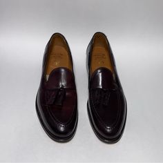 New With Box Brooks Brothers Alden Tassel Loafers Men’s Size : 10 A Made In Usa Guaranteed 100% Authentic Please Refer To Pictures For Condition Formal Slip-on Loafers With Red Sole, Classic Loafers With Red Sole For Business, Classic Business Loafers With Red Sole, Classic Wingtip Loafers With Red Sole, Classic Burgundy Loafers For Office, Elegant Burgundy Loafers With Rubber Sole, Classic Loafers With Red Sole And Plain Toe, Classic Slip-on Loafers With Red Sole, Goodyear Welted Tassel Loafers For Business