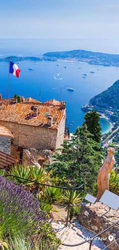 Aussichtspunk mit Blick auf die französische Riviera Provence France Aesthetic, Nice France Photography, Travel In France, Eze France, France Wallpaper, Nice Cote D Azur, Juan Les Pins, Aesthetic Places, France Aesthetic