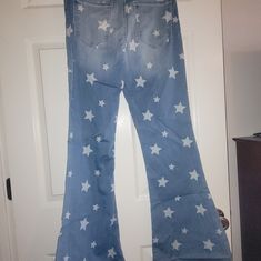 Never Worn. They Are Cut On The Bottom Because My Mom Was Going To Him Them For Me But They Are Now Too Small. Star Jeans, Jeans Color, Colored Jeans, My Mom, Boot Cut, Pant Jumpsuit, Mom Jeans, Blue White, Color Blue