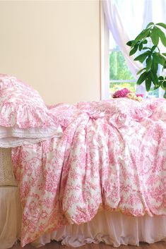 NEW! Trellis Damask Bedding - Pink Sorbet - Linen Salvage Et Cie Vintage French Wallpaper, Damask Bedding, French Wallpaper, Dorm Room Inspiration, College Room, Preppy Room, Cotton Poplin Fabric, Up House, College Apartment