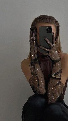 Glam Party Outfit, Disco Glam, Pinterest Trends, Katherine Heigl, Take A Selfie, Glam Outfit, Glam Party