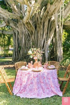 Here is a beautiful wedding tablecloth Tablecloth Backdrop, Pink Tablecloth, Bridal Shower Tables, Wedding Tablecloths, One At A Time, Table Inspiration, Floral Tablecloth, Summer Entertaining, Christmas Table Cloth