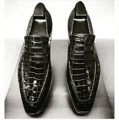 Luxury Men's Crocodile Pattern Moccasins, Luxury Black Men's Moccasins, Luxury Classic Men's Alligator Leather Shoes, Trendy Loafers, Handmade Moccasins, Men Dress Shoes, Loafers For Men, Moccasins Mens, Moccasins Shoes