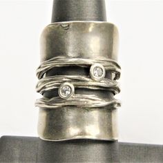 This Is A Stunning Vintage Ring Hallmarked Sdj Designs. Designed And Hand Crafted By Silversmith Robin Markowitz. Modernist Design. Excellent Condition. Size: 7.75 Brutalist Jewelry, Silversmith Jewellery, Metalsmithing Jewelry, Modernist Jewelry, Rock Jewelry, Modernist Design, Statement Ring Silver, Ring Color, Jewelry Inspo