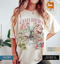 Elevate your country concert look with our Tyler Childers Shirt for Women, featuring All Your'n "til my lungs give out" music shirt lyrics, over a Sunlit Funlit original graphic of floral lungs. Express your fandom with comfort in this floral lungs give out Childers apparel, crafted on Comfort Colors tee for a perfect blend of style and ease. Fashionably vintage, lived-in, and weathered appearance, but each garment will retain its shape and size for truest fit. Each shirt will have slight variat Tyler Childers Shirt, Floral Lungs, Tyler Childers, Country Music Shirt, Country Music Shirts, Reading Shirts, Concert Looks, Country Concert, Country Concerts