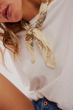 A classic, heritage accessory gets a darling detail with this daisy-embroidered bandana from Chan Luu. **Features:** Classic square shape, bandana pattern, embroidered daisies **Why We | Embroidered Daisy Bandana by Chan Luu at Free People in White Womens Bandana Outfit, Bandana Outfit Neck, Bandana Neck Outfit, Cute Bandana Outfits, Bandana Neck Scarf Outfit, Bandana Around Neck Outfit, Bandana Outfits For Women, Neck Bandana Outfit, Bandana Outfit Aesthetic