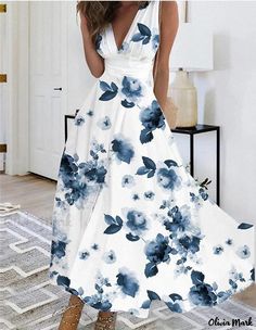 Olivia Mark - High-Waisted Sleeveless Floral Print Sexy Backless Maxi Dress Bohemian Print Dress, Holiday Maxi Dress, Butterfly Fashion, Womens Long Dresses, Midi Sundress, Printed Summer Dresses, Sunny Weather, Sleeveless Long Dress, Floral Butterfly