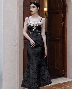 Black Pearl Prom Dress, Dark Fantasy Dress Aesthetic, Black Dress With Chains, Goth Princess Dress, Dark Princess Outfit, Pearl Black Dress, Goth Dress Formal, Royalcore Dress, Pearl Prom Dress