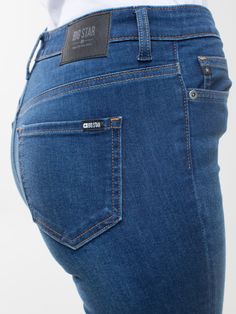 High waist jeans to obecnie jedne z najczęściej kupowanych spodni damskich. W końcu każda kobieta marzy o pięknie wymodelowanej sylwetce i nogach do samej ziemi. SPODNIE JEANS DAMSKIE ARIANA 399 marki BIG STAR są idealnie dopasowane. Jeansy z wysokim stanem podkreślają wszystkie atuty kobiecego ciała, jednocześnie ukrywając ewentualne niedoskonałości. Spodnie z przetarciami są modne już od dawna i nic nie zapowiada, żeby miało się to zmienić. Skinny jeans doceniają przede wszystkim kobiety, któr Mid-rise Medium Wash Bottoms With Five Pockets, High Rise Pants With Hip Pockets, Straight Leg Pants With Hip Pockets, Classic Full-length Jeans With Hip Pockets, Stretch Mid-rise Jeans With Five Pockets, Chic Mid-rise Jeans With Five Pockets, Fitted Medium Wash Jeans With Hip Pockets, High Rise Denim Bottoms, Classic High Rise Jeans