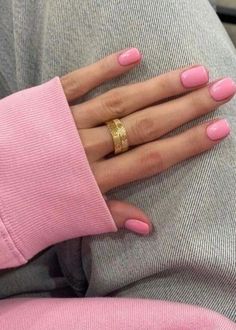 Summer Nail Colors, Nagellack Trends, Cute Gel Nails, Soft Nails, Pink Nail, Summer Nails Colors, Minimalist Nails, Manicure Y Pedicure