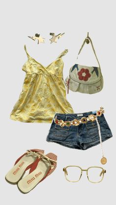 Ocean Vacation Outfits, Summer Outfits Unique, Tropical Outfits Aesthetic, Outfits For Summer Aesthetic, Hawaii Outfits Ideas, Aesthetic Cute Outfits, Portugal Outfits, Outfits For Beach, Looks Pinterest