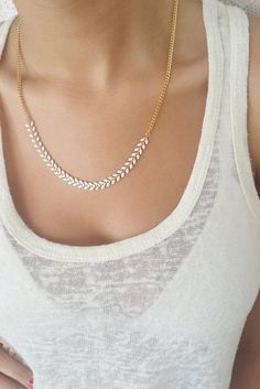 V Necklace, Chevron Necklace, Diamond Necklace Designs, Gold Pendant Jewelry, Diamond Jewelry Necklace, Gold Fashion Necklace, Gold Jewelry Simple