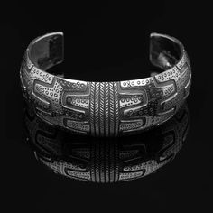 Premium Gotland Bracelet, Silver– Grimfrost Gotland Sweden, Ancient Vikings, Bear Head, Viking Age, Viking Jewelry, Bracelet Silver, Free Jewelry, Fine Silver, Silver Bracelets