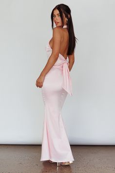 Formal Floor Length Dress, Pink Bow Prom Dress, Backless Pink Dress, Light Pink Prom Dress Aesthetic, Maxi Dress With Bow, Long Sorority Formal Dress, Pink Homecoming Dress Long, Bridesmaid Dresses Baby Pink, Summer Semi Formal Dresses