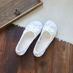 28 Comfortable White Slip-on Flats, Comfortable White Flats With Round Toe, White Closed Toe Comfortable Flats, Comfortable White Closed Toe Flats, White Lace-up Flats With Rubber Sole, Comfortable White Flats For Spring, Non-slip Ballet Flats, Non-slip Ballet Flats With Round Toe, White Comfortable Closed Toe Flats