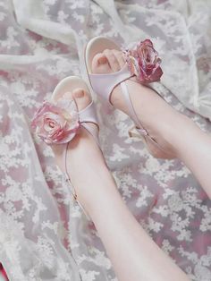 Step into a world of elegance and charm with our Vintage Inspired Floral Satin Heels, perfect for those seeking a touch of Regency era glamour. These exquisite shoes feature a delicate satin upper adorned with a romantic rose embellishment, making them the ideal choice for vintage-themed events, weddings, or a chic day out. The soft lavender hue paired with the intricate floral detail adds a timeless appeal, reminiscent of Bridgerton's opulent style. Crafted with a comfortable TPR (牛筋) sole and a premium leather insole, these shoes are designed to offer both style and support. The inner lining is made from ultra-fine microfiber, providing a soft touch against the skin for all-day comfort. The modest heel, ranging from 1.9 to 2 inches (3-5 cm), offers the perfect lift, enhancing your silhou Soft Lavender, Regency Era, Satin Heels, Themed Events, Dress Gloves, Rhinestone Bow, Retro Shoes, Fantasy Dress, Inspired Dress