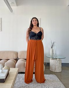 Curve Wide Leg Chiffon Pants Plus Size Bottoms Rust 1XL -2020AVE Plus Size European Travel Outfits, Slacks Outfit Plus Size, French Outfit Plus Size, Plus Size Flowy Pants, Mid Size Pants, Plus Size Fashion Inspiration, Casual Outfits Plus Size Women, Plus Size Winery Outfit, Trousers Outfit Plus Size