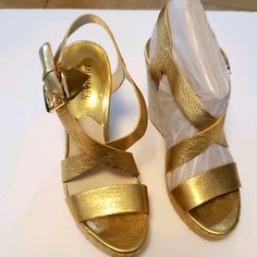 Michael Kors Giovanna Pale Gold Metallic Leather Wedge Heel Sandals Womens Size 10m Rubber Outsole New In Box Gold Wedge Sandals With Heel Strap For Spring, Gold Synthetic Wedge Sandals With Heel Loop, Gold Closed Toe Wedge Sandals For Formal Occasions, Gold Wedge Heel Sandals With Heel Loop, Gold Platform Wedge Sandals For Formal Occasions, Formal Gold Closed Toe Wedge Sandals, Spring Gold Leather Wedge Sandals, Formal Gold Wedge Sandals With Removable Insole, Michael Kors Sandals With Heel Strap