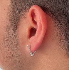 Unisex Triangle Huggie Hoops, Sterling Silver Geometric Mens Hoop Earring, Edgy Cartilage Ring, Gold Plated Goth Triangle Earring, Gift Idea - Etsy Spain Minimalist Triangle Hoop Earrings As Gift, Cartilage Ring, Unisex Earrings, Mens Earrings Hoop, Snake Ring Silver, Snake Jewelry, Earring Gift, Conch Piercing, Snake Ring