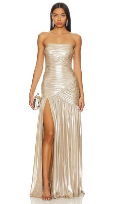 Gold Formal Dress, Gold Prom Dresses, Party Frocks, Prom Dress Inspiration, Grad Dresses, Gala Dresses, Metallic Dress, Maxi Gowns, Dance Dresses