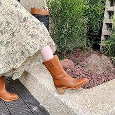 Classic Elegant Ankle Boots with 100% Leather Lining Mid Heel Chelsea Boots Handmade Black/Brown Heel Chelsea Boots, Heels Comfortable, Heeled Chelsea Boots, Classic Elegant, Calf Boots, Perfect Shoes, Mid Calf Boots, Shoe Size Chart, Mid Heel