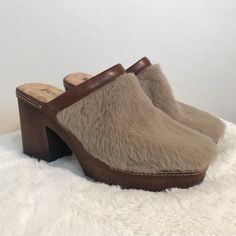 *Korks *Lori Slip On Clogs *Color: Taupe Fur *Size: 6 *Faux Fur Slip On Clogs With Block Heel And Platform; Round Toe; Contoured And Padded Footbed; Boho Touch. *New Without Tags Or Box *Approximate Measurements Laying Flat: 1.25 Inch Platform; 3.75 Inch Wood Block Heel Winter Mules With Cushioned Footbed And Closed Toe, Winter Closed Toe Clogs With Leather Sole, Brown Open Heel Mules For Fall, Winter Brown Clogs With Cushioned Footbed, Winter Brown Mules With Cushioned Footbed, Winter Cushioned Brown Mules, Brown High Heel Mules With Cushioned Footbed, Fall Mules With Cushioned Footbed And Round Toe, Casual Fall Mules With Wooden Heel