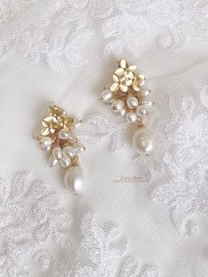 Baroque pearl bridal earrings. Details: -Gold plated findings -Freshwater pearls  -Hand wired In the case you may need your item before the indicated delivery time, or if you are seeking a possible personalisation, kindly consider to contact us, before may formalise your order. Follow us: https://instagram.com/lena_rom_/ http://www.lenarom.com/ https://www.facebook.com/LenaRomHeadpieces/ Pear-shaped White Bridal Earrings For Wedding, Delicate White Pear-shaped Bridal Earrings, Gold Pearl Embellished Earrings For Wedding, Gold Pearl Charm Earrings For Wedding, Gold Pearl Bridal Accessories For Wedding, Formal Gold Bridal Accessories With Pearl Drop, Formal Gold Pearl Bridal Accessories, Gold Bridal Accessories With Pearl Drop, Pearl White Pear-shaped Bridal Earrings For Wedding