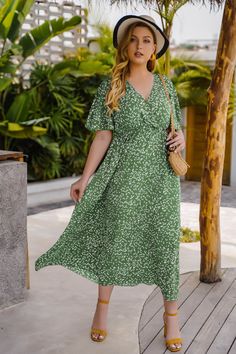 F00129485-214 Casual Midi Dress, Butterfly Sleeve Dress, Midi Dress Casual, Vacation Dresses, Plus Size Womens Clothing, Crop Top Blouse, Cutout Dress, Style Boho, Type A