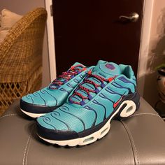 **Nike Air Max Plus **Style: Discover Your Air **Size: 10 **Colorway: Teal/Orange **Condition: 10/10 **Don’t Fit Anymore Plus Style, Shoes Nike Air, Teal Orange, Nike Air Max Plus, Air Max Plus, Shoes Nike, Mens Shoes Sneakers, Air Max, Nike Air Max