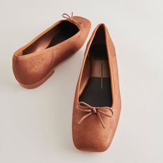 ANISA Ballet Flats Copper Metallic Suede | Designer Suede Ballet Flats – Dolce Vita Evening Ballet Flats For Fall, Fall Evening Ballet Flats, Low Heel Ballet Flats For Evening In Fall, Fall Pointed Toe Ballet Flats With Bow, Fall Evening Ballet Flats With Low Heel, Elegant Brown Flats With Bow, Elegant Flats With Flat Heel For Fall, Classic Evening Ballet Flats For Fall, Elegant Low Heel Flats For Fall