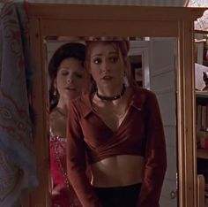 Best Witch Costumes, 90s Witch, Buffy Style, Vampire Shows, Witch Costumes, Buffy Summers, Early 2000s Fashion, Alyson Hannigan, 90s Looks