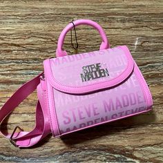 Steve Madden Bag Pink Logo Crossbody Handbag Brand: Steve Madden Size: One Size Color: Pink Condition: Brand New With Original Tags Same Day Shipping Via Usps Apperal Fashion, Expensive Purses, Steve Madden Backpack, Plaid Purse, Trendy Purses, My Style Bags, Luxury Bags Collection, Steve Madden Purse, Girly Bags