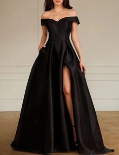 Pedida Formal Negro Vestidos de novia Corte A Hombros Caídos Sin Mangas Cola de Corte Satén Vestidos de novia Con Plisado Frontal Abierto 2024 2024 - $143.99 Black Formal Dress One Shoulder, Black Off Shoulder Wedding Dress, A Line Lace Off The Shoulder Wedding Dress, Black Engagement Party Dress, Black Elegant Wedding Dress, Silk Black Wedding Dress, Black Formal Dress Wedding Guest, Sleeveless Gown For Wedding And Prom Season, Sleeveless Evening Dress With Sweep Train For Wedding