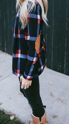 Plaid Elbow Patch Cardigan | Jane Look Working Girl, The Cardigans, Fall Winter Wardrobe, Minimal Chic, Cute Fall Outfits, Look At You, Looks Style, Mode Style