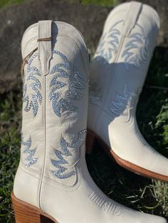 "Tecova's  Women's Cowboy Boots - perfect to dress up a boho wedding or glam cowboy boots.  I wish I had these as Bridal Cowboy Boots for my wedding, would be amazing wedding reception shoes or wedding ceremony shoes.  ** choose either pearl or crystal - color variations are available and customizations are possible please message me https://www.tecovas.com/products/the-annie?variant=38164775731395 they come in many different colors This snip toe cowgirl boot has a 2\" heel and 14\" shaft. The Annie is made from soft bovine or water-resistant suede from top to bottom. - These are soft leather. Wedding cowboy boots @Sonaichic__ on IG and TikTok @Soniachicc on FB @Soniachic on Pinterest   for more content!" Fitted White Boots For Country Events, Western White Embellished Boots, Western Boots With Rhinestones And Snip Toe, Western Snip Toe Boots With Rhinestones, Western Style Snip Toe Boots With Rhinestones, Western Boots With Bling And Round Toe, White Embellished Snip Toe Boots, Silver Fitted Boots For Wedding, Western Embellished Snip Toe Boots