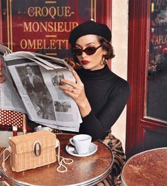 French Fashion Photography, European Cafe Aesthetic, European Photoshoot, Baret Outfit, Portret Feminin, Taylor Lashae, Paris Italy, Parisian Aesthetic, Cafe Aesthetic