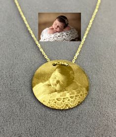 "14K Gold Custom Photo Engraved Necklace- Personalized Picture Pendant -Baby, Pet, Family Photo Memorial Necklace -Birthday Gift for Grandmother& Mother. MATERIAL SPECIFICATIONS Stock Code: Z098937 Metal: 14K Gold Color: Yellow gold, Rose gold, White gold. THE WEIGHT OF OUR PRODUCTS MAY VARY + - 10% GR The products will be securely shipped in special gift boxes, free of charge. Our handmade jewelry is crafted by our experienced team of jewelry makers with an eye for detail and perfection. FOR OU Customizable Pendant Jewelry For Keepsake, Gold Custom Necklace With Birthstone For Gift, Vintage Necklace With Engraving Option As Gift, Customizable Vintage Gold Necklace, Personalized Yellow Gold Necklace For Keepsake, Mother's Day Laser Engraved Nameplate Jewelry, Handmade Gold Keepsake Necklace, Handmade Yellow Gold Keepsake Jewelry, Handmade Gold Jewelry For Birthdays