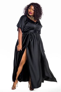 Black Bat Sleeved Maxi Dress- JIBRI – Jibri Online Dress Body Type, Flare Maxi Skirt, Curvy Fashionista, Fashion Petite, Black Bat, Plus Size Fashion For Women, Black Women Fashion, Plus Size Womens Clothing, Look Plus