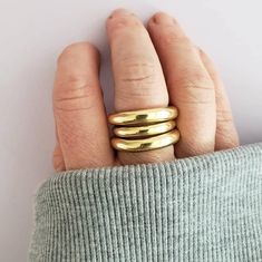 These chubby donuts are everything! This is the slimmmer, version of the original Donut. 18K solid gold Size 6 (other sizes can be ordered) 10 4 grams (for size 6) Donut Diamond Ring, 14k Gold Circular Metal Ring, Bronze Rings Fidget, Gemstone Donut Jewelry, Gold Donuts, Donut Ring, Round Rings, Donuts, Band Rings