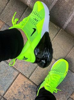 Air 270, Shoes Sneakers Jordans, Nike Air Shoes, Cute Nike Shoes, Fresh Shoes, Hype Shoes, Cute Nikes, Nike Air Max 270, Gym Shoes