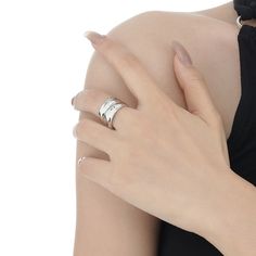 This minimalist silver glossy bump band ring is a great way to add a touch of sophistication to any outfit. It is made from high-quality silver, with an elegant glossy finish and a low-profile bump design for a modern look. Product Details Material: 925 Silver Color: 18K Gold/White Gold Plated Size: US Opening size 6.25 (adjustable size 5.5-7.5) Weight: about 7.9-8.1g SKU: AR23100716-G/AR23100716-W Product Keywords: Distorted band rings, Avante-garde rings, Unique shaped rings, vintage rings, vi Blood Diamond, Ringe Gold, Gold Band Ring, Creating Jewelry, Blue Zircon, Gold Plated Jewelry, Jewelry Plate, Pita, Pure Silver