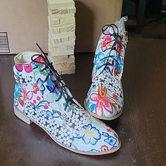 New Floral Boots Size 42 Multicolor/White Leather Chelsea Boots Women, Floral Boots, Black Suede Ankle Boots, Chunky Heels Boots, Block Heel Ankle Boots, Shearling Boots, Suede Leather Boots, Chelsea Ankle Boots, Black Ankle Booties